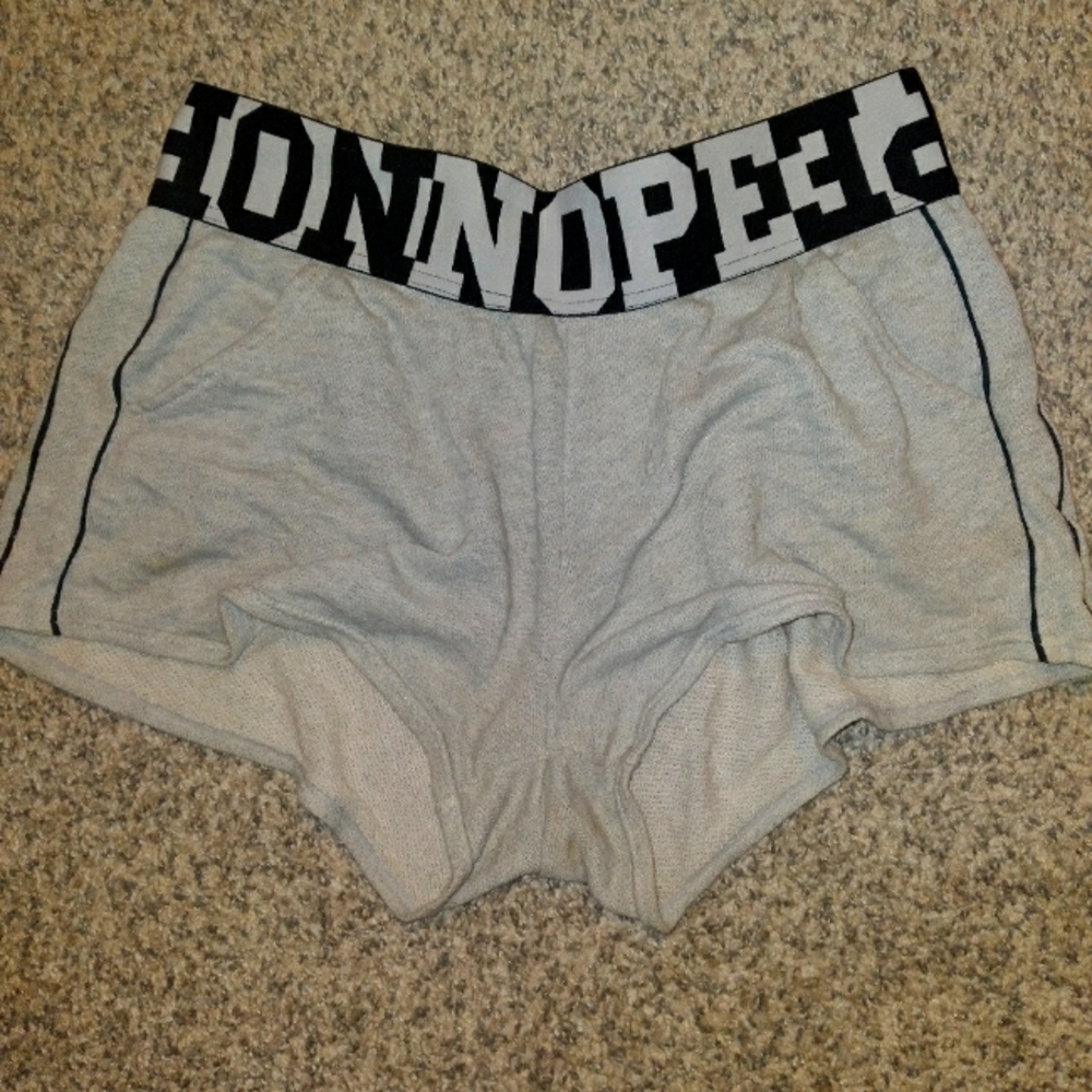 THICK BAND SHORTS